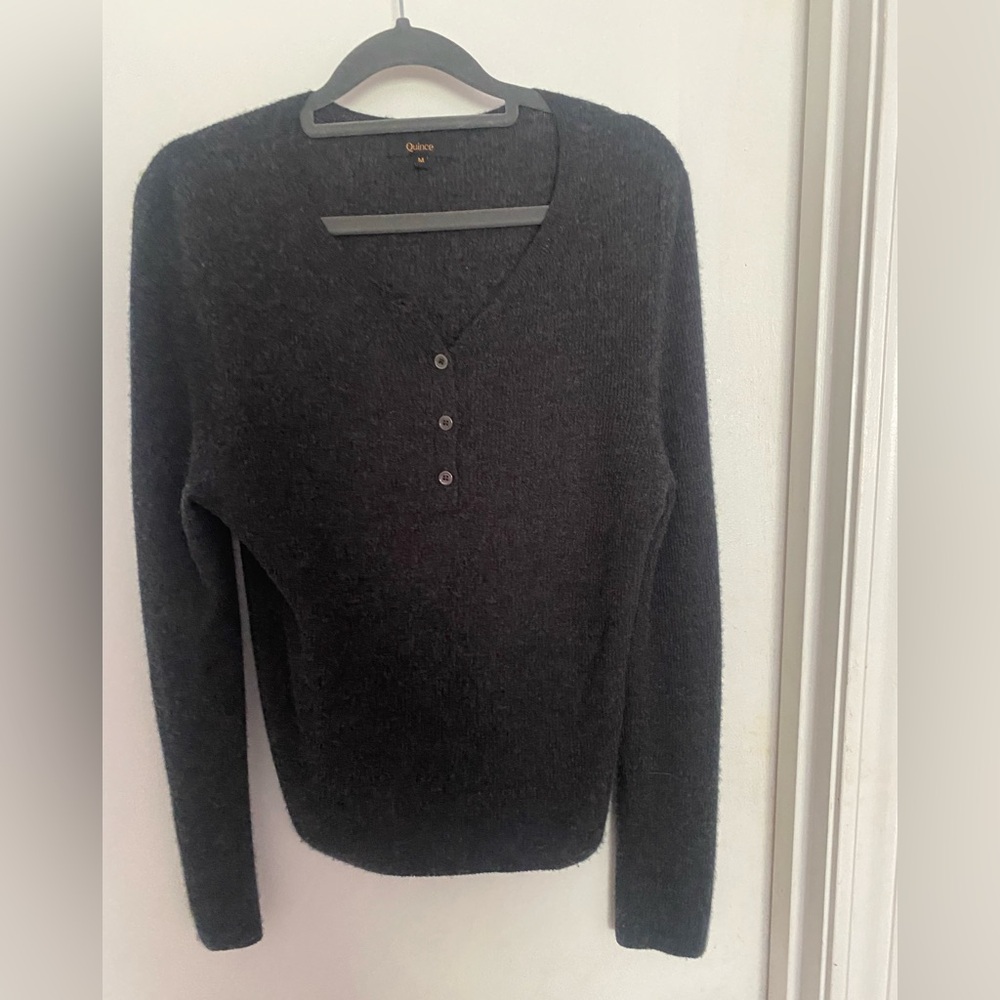 Quince Cashmere Henley - Charcoal